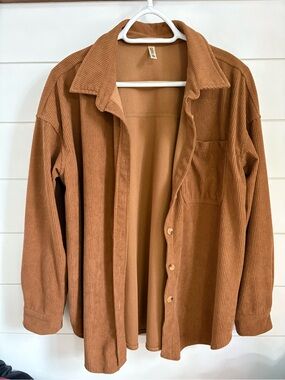 Corduroy Button-Up shirt in Warm Caramel